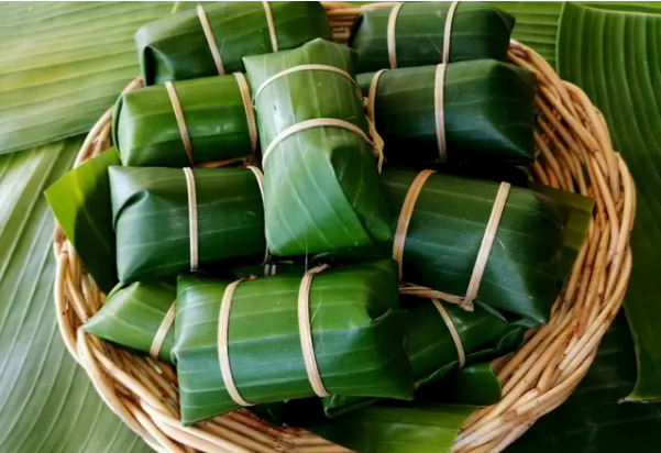 food wrapped in banana leaves